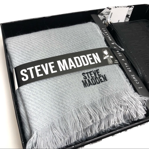 *NEW* Steve Madden Scarf and Wallet Gift Sets - Picture 2 of 4